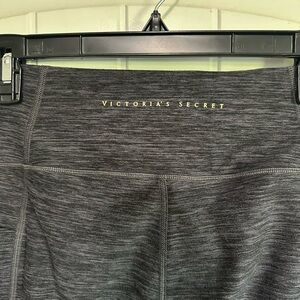 Victoria's Secret Leggings (2)